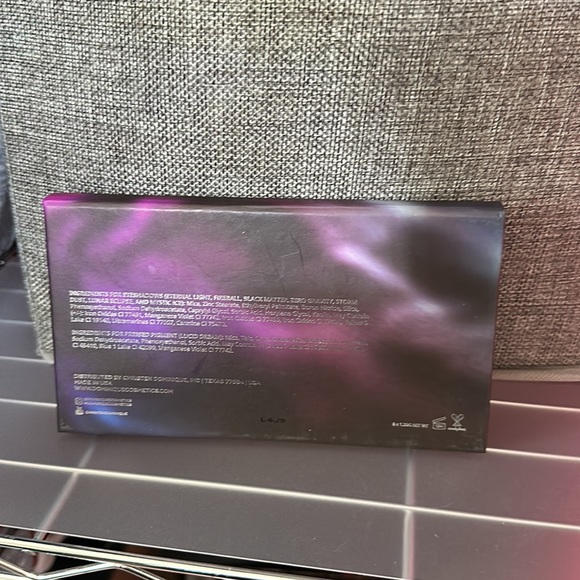 Dominique Cosmetics Celestial Thunder palette - Picture 2 of 3